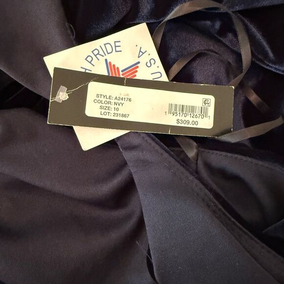 NWT Betsy & Adam Tiered Ruffle High-Low Velvet Gown - Picture 10 of 10